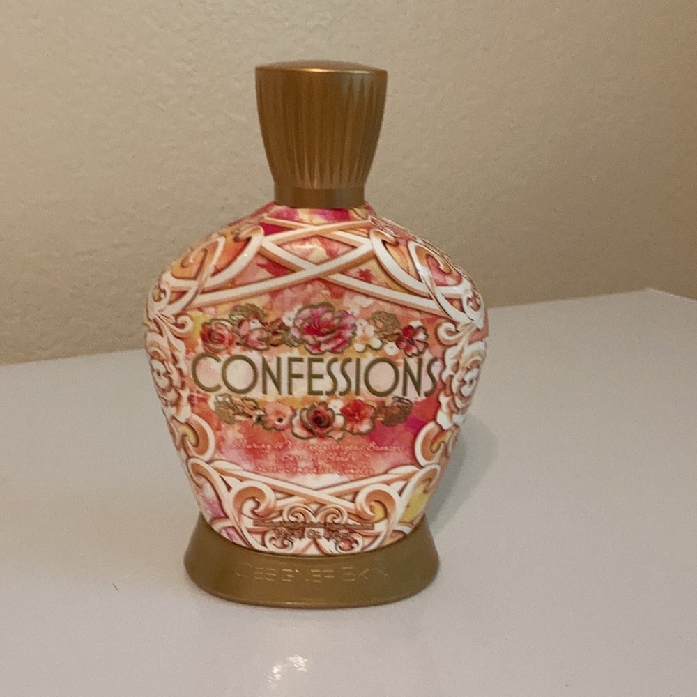 BNWT Designer Skin Confessions Tanning Lotion Bronzer
